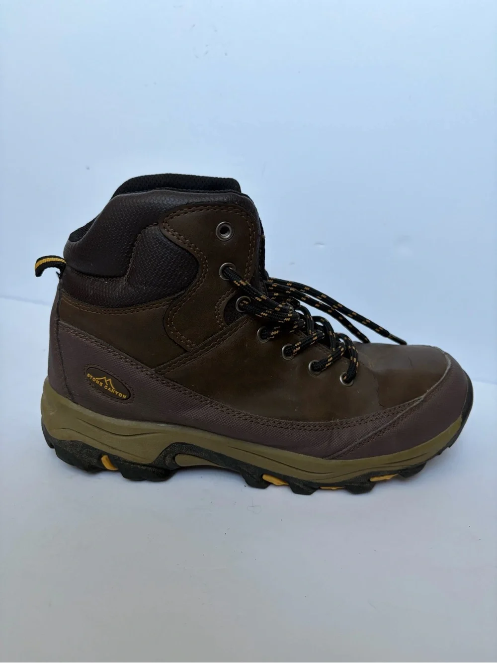 Stone Canyon Boy’s Hiking Boot (Size 6)